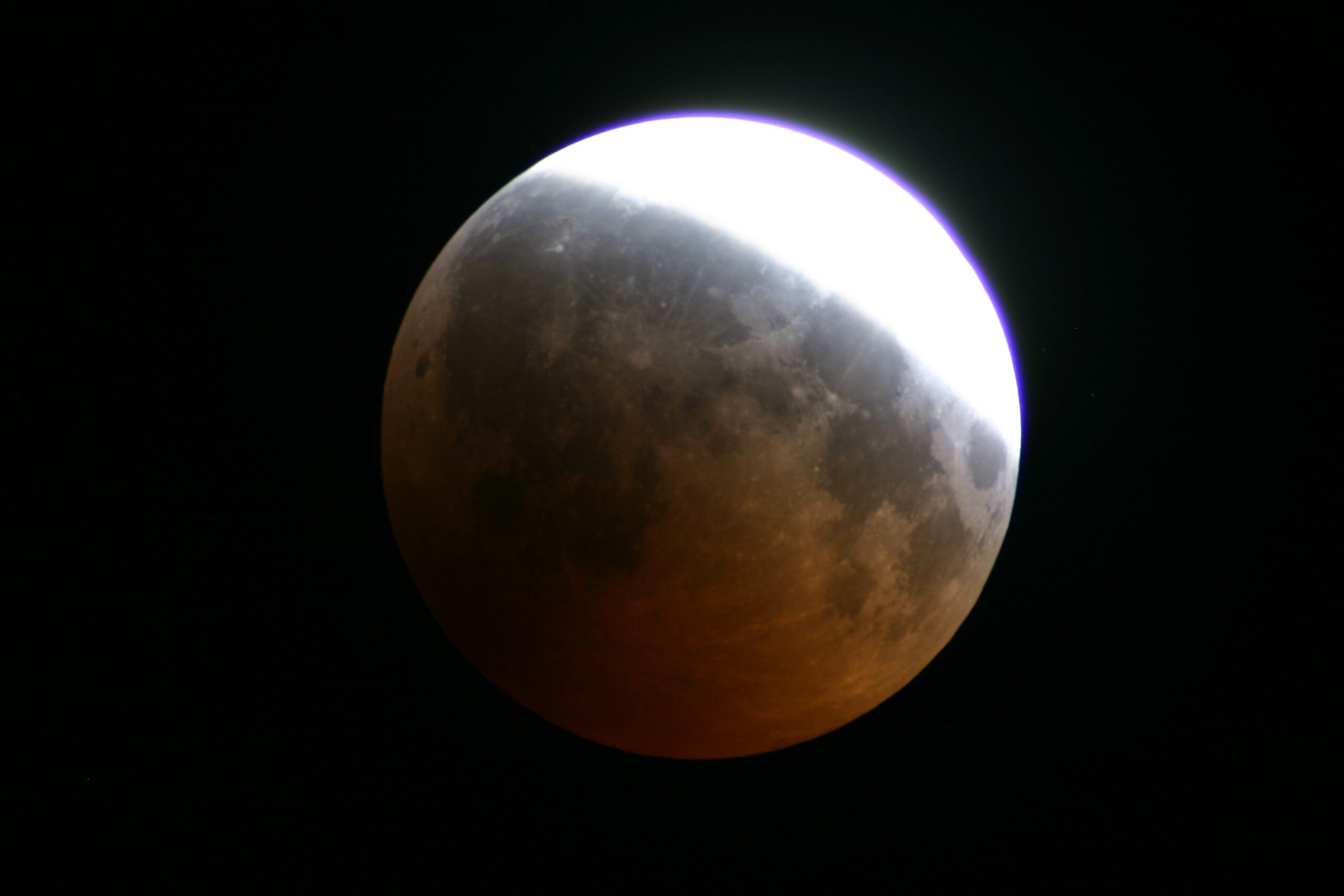 Eclissi di Luna 2018: il 27 luglio occhi puntati al cielo