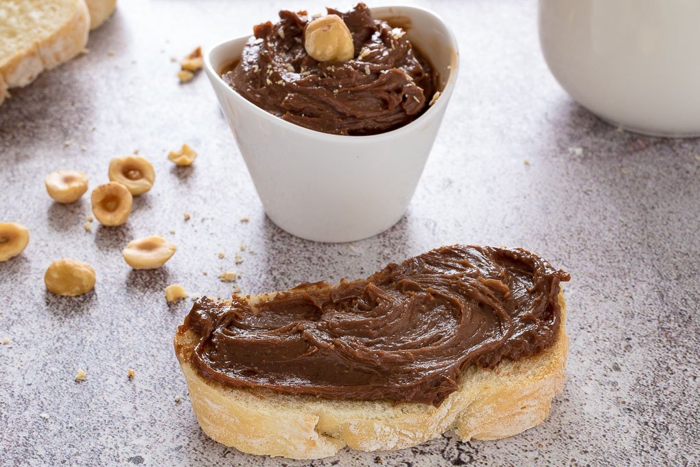 Le Bimbi Ricette: crema di nocciole