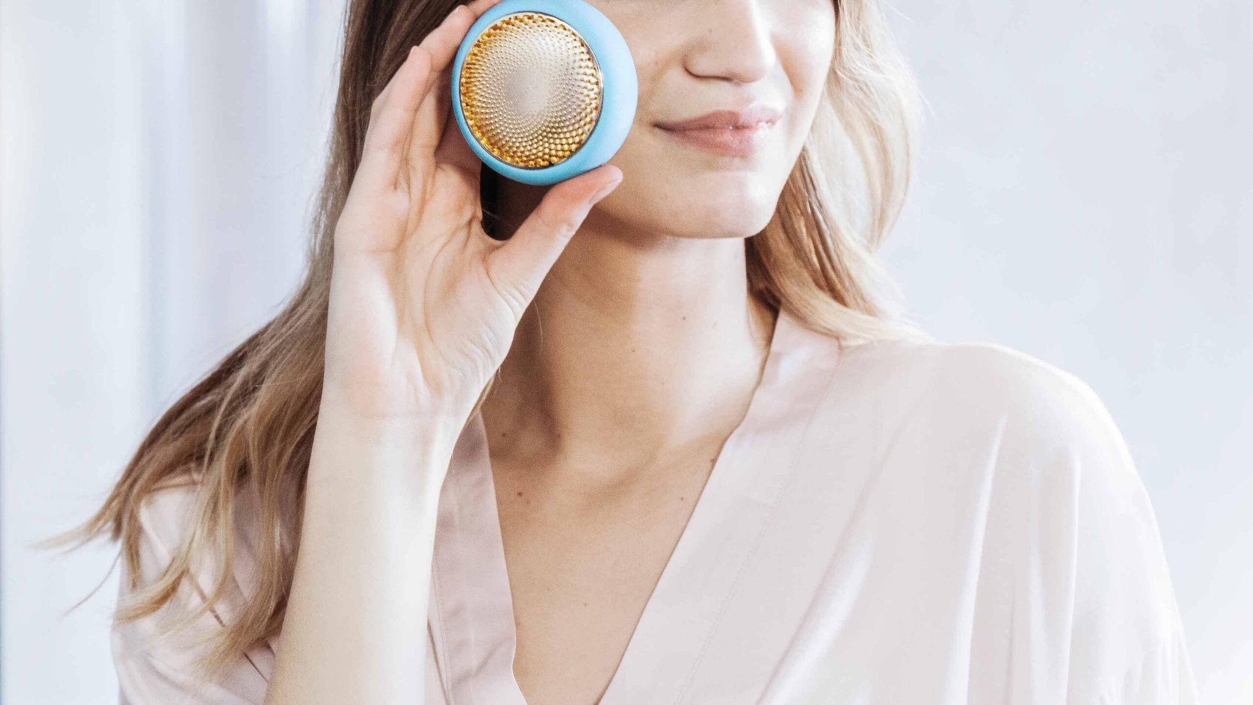 UFO di FOREO ritorna alla London Fashion Week con Victoria Beckham