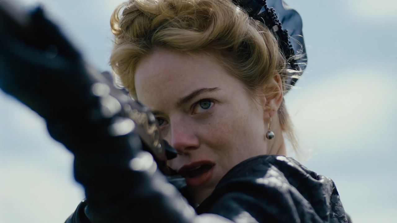 La Favorita, nel nuovo trailer Emma Stone ammalia la regina
