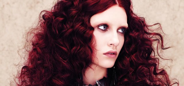 Trend capelli autunno 2018: il red velvet