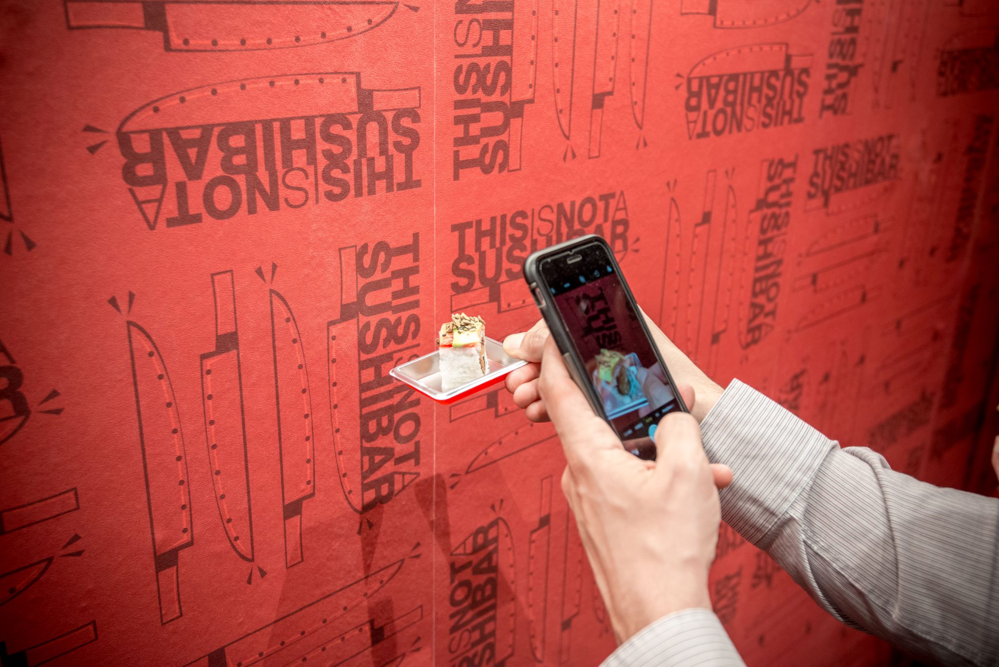 Il ristorante dove paghi con i follower di Instagram