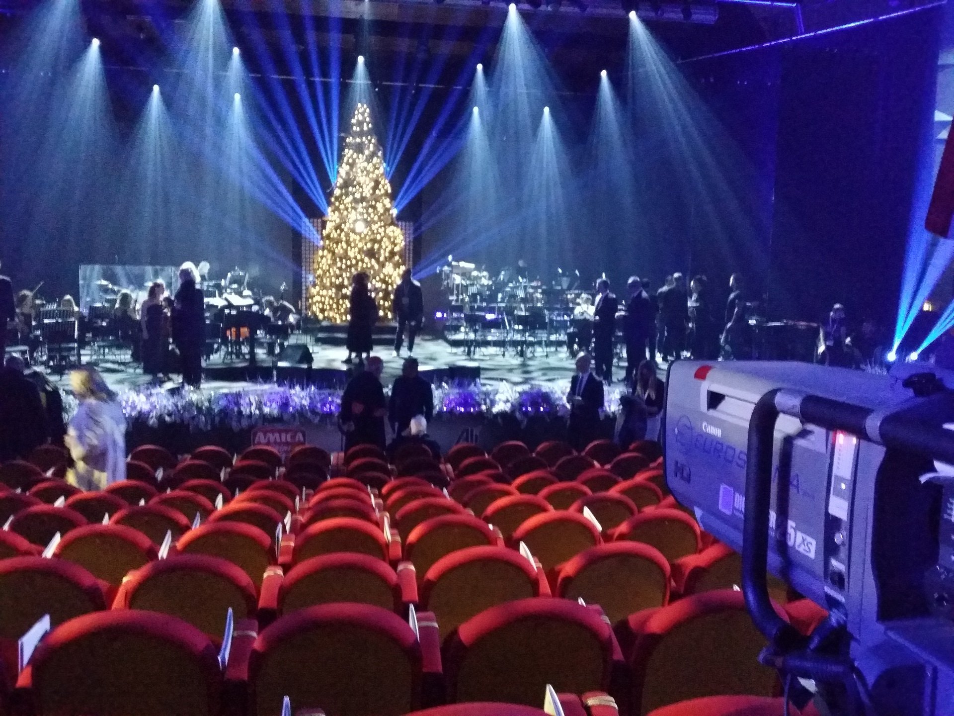 Biglietti Di Natale Maestro Roberto.Concerto Di Natale In Vaticano 2018