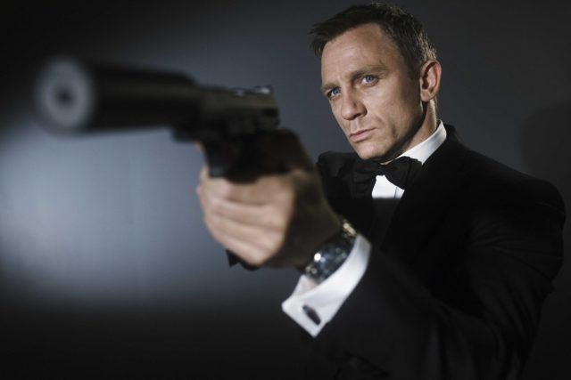 james-bond-mai-donna