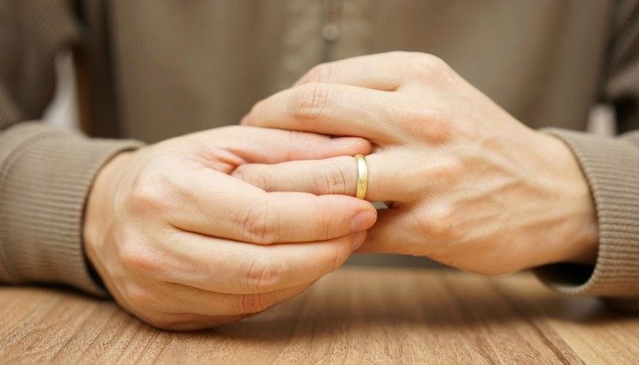 Uomo sposato cerca trasgressione Uomo sposato cerca trasgressione