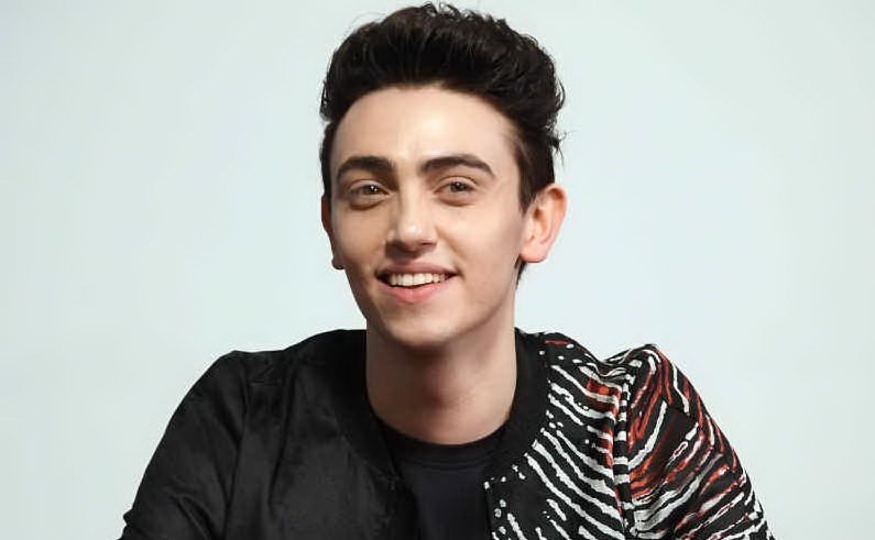 Michele Bravi coinvolto in un incidente stradale mortale