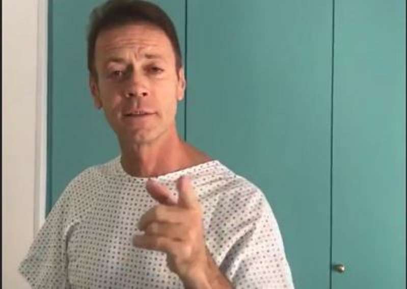 Rocco Siffredi operato e ricoverato in ospedale. Ecco cosa gli è successo