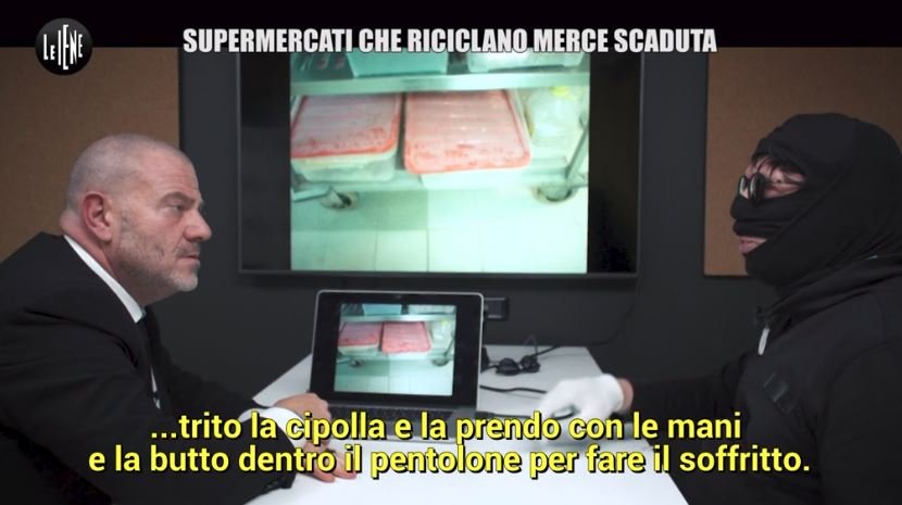 "Nei supermercati riciclano il cibo scaduto", inchiesta shock delle Iene