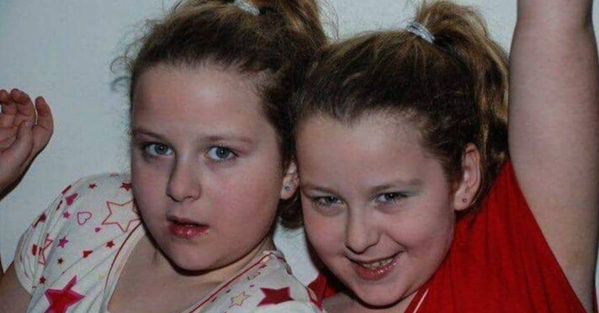 La storie di Lucy ed Emily, le gemelle vittime di bullismo