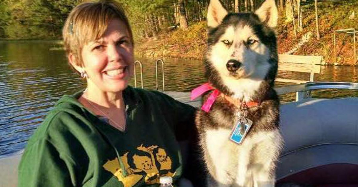Cane fiuta il cancro della sua padrona e le salva la vita
