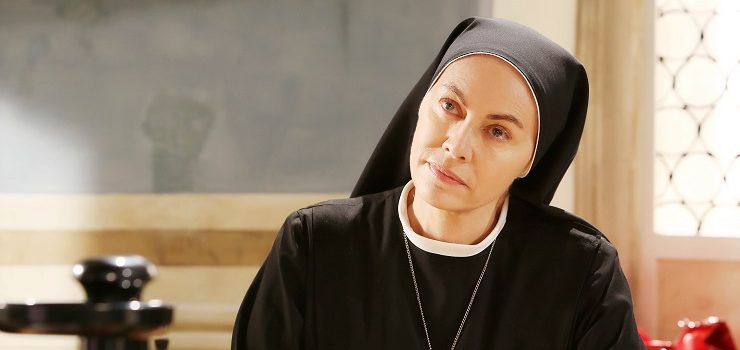 Il dramma di Elena Sofia Ricci durante le riprese di "Che Dio ci aiuti"