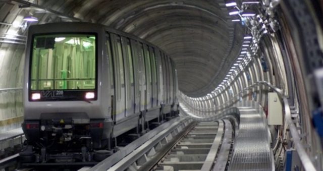 Maria-salva-la-vita-di-un-bambino-sulla-metro 3