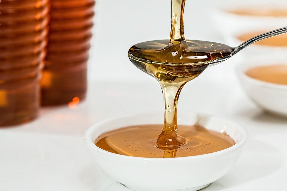 Miele d’Oro: antibiotico naturale ed economico contro tosse e raffreddore