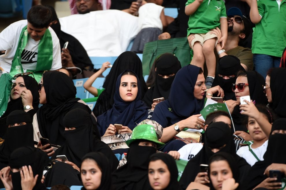 Supercoppa in Arabia Saudita: niente stadio per le donne non accompagnate