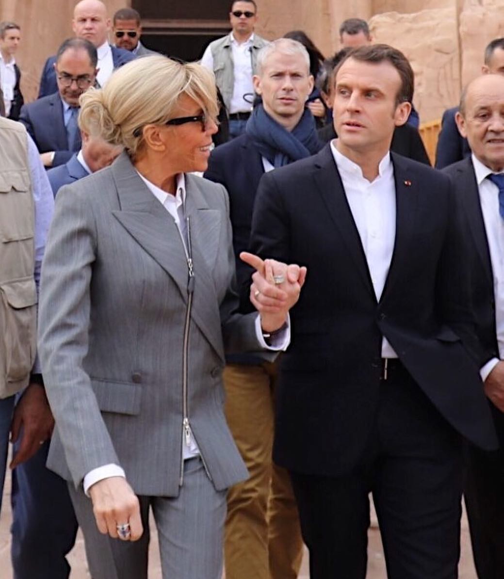 Brigitte Macron in Egitto con il marito (con scarpe costosissime)