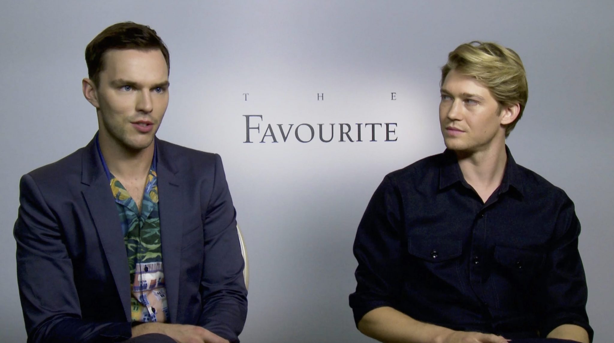 La Favorita: un’intervista esclusiva a Nicholas Hoult e Joe Alwin