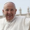 Papa Francesco: "Vanno in chiesa ma poi odiano: è uno scandalo"