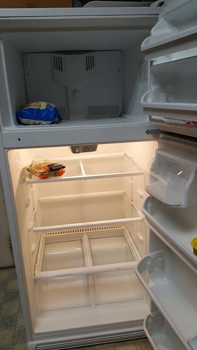 frigorifero vuoto