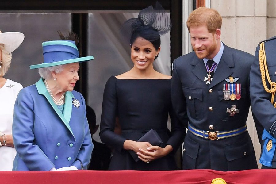 Regina Elisabetta II Meghan e Harry