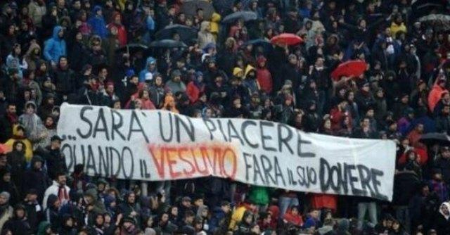 "Lasciare pulito, non siamo a Napoli", l'insulto apparso sui cassonnetti