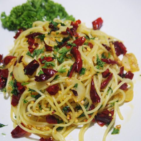 spaghetti-aglio-olio-peperoncino-ricetta