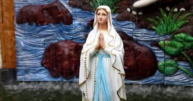 preghiera-alla-Madonna-di-Lourdes-per-chi-non-può-andare-al-santuario