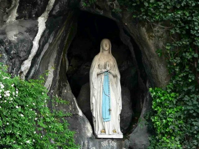 preghiera-alla-Madonna-di-Lourdes 2