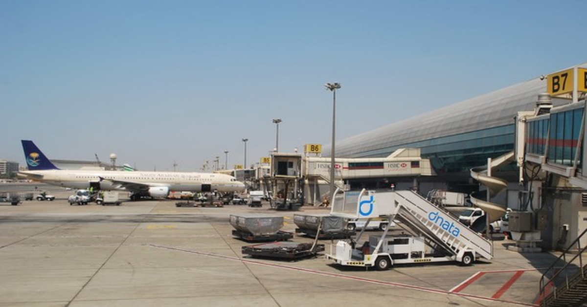 Mamma dimentica il figlio all’aeroporto. Aereo costretto a fare dietrofront