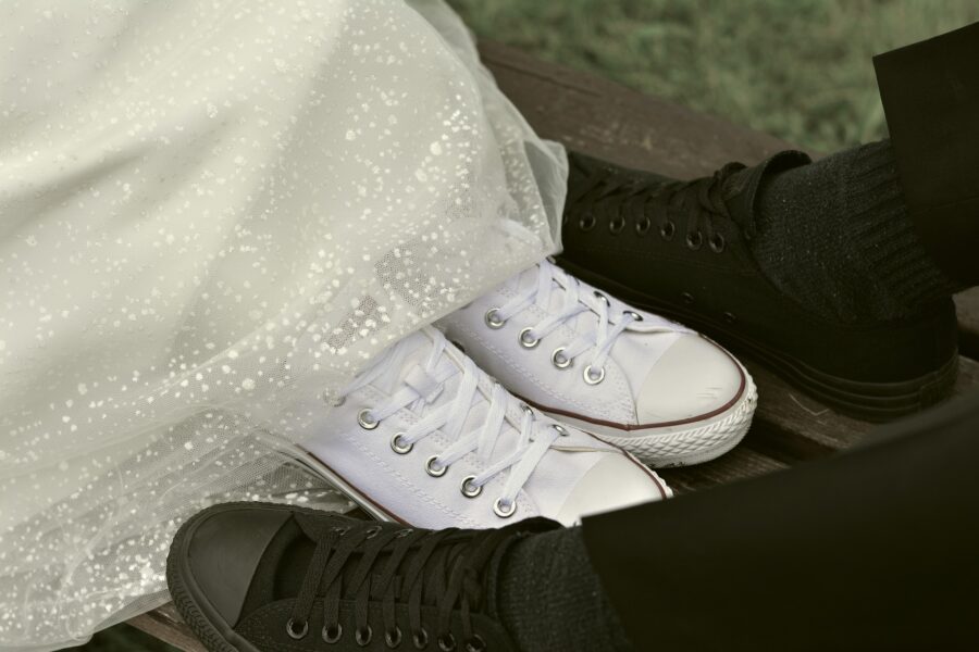 converse sotto abito da sposa