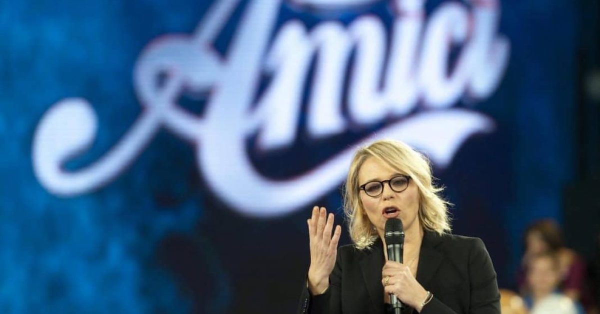 Amici di Maria De Filippi: sospeso l’account Twitter