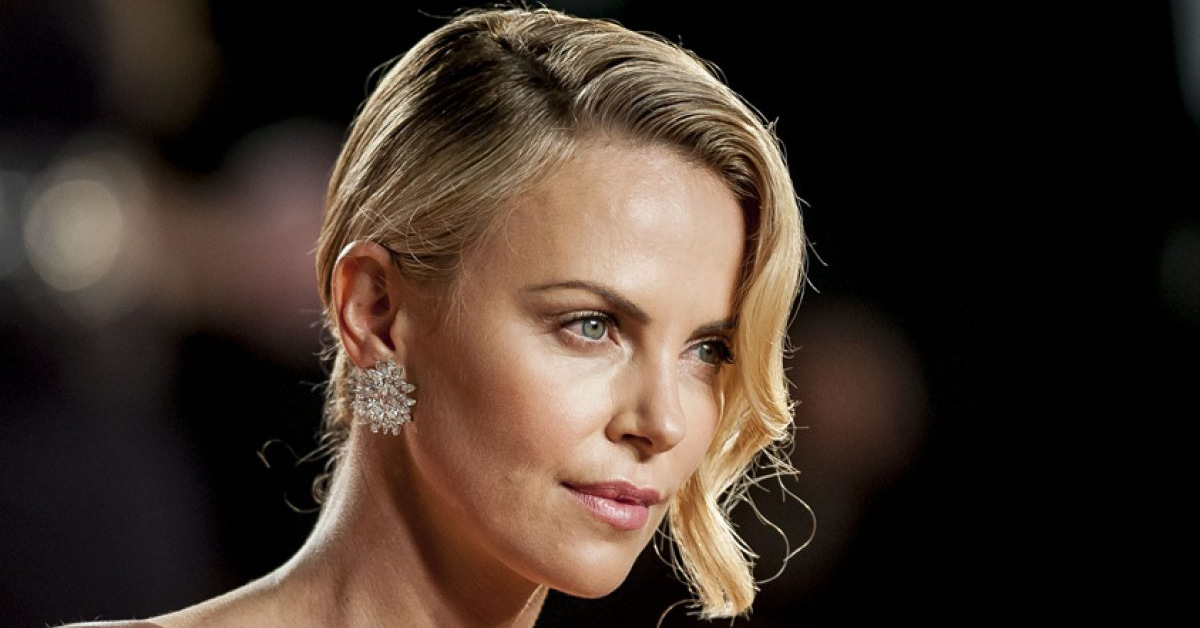 Charlize Theron: “Sono single!”