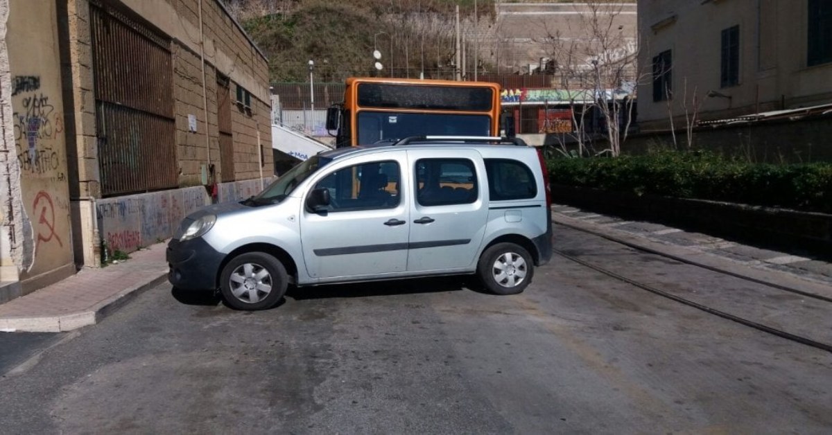 L’enorme problema del traffico a Napoli