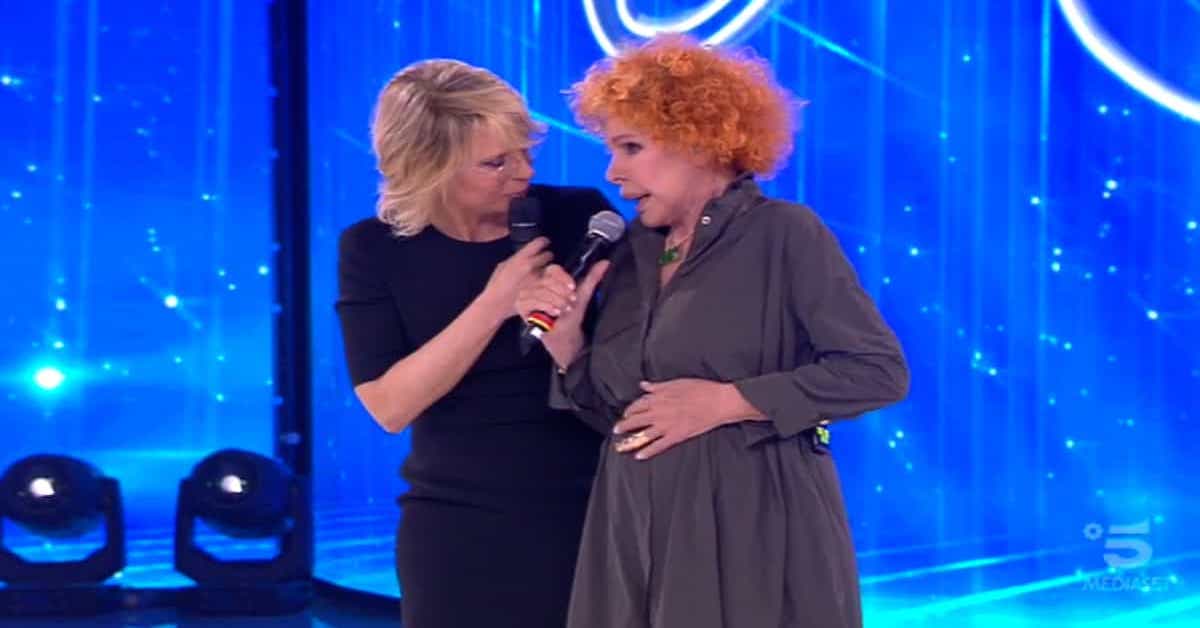 Ornella Vanoni rimprovera Maria De Filippi in diretta