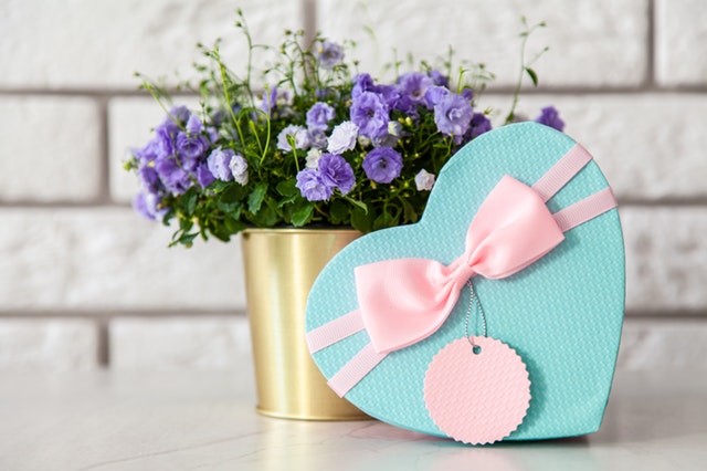Cosa regalare a Pasqua: qualche idea originale