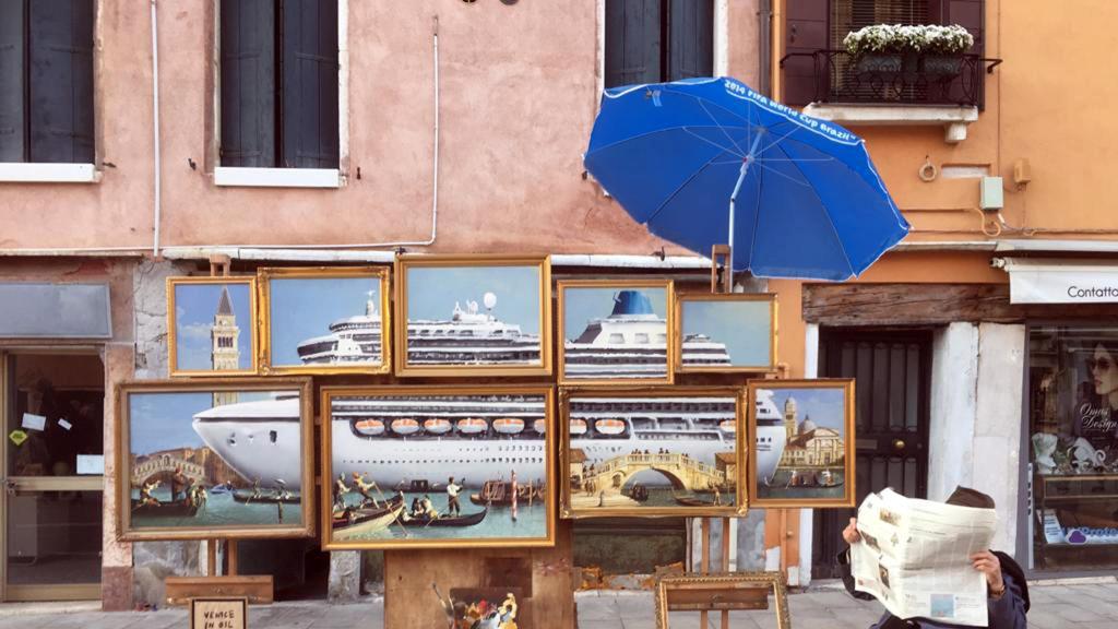 Banksy allontanato come abusivo a Venezia