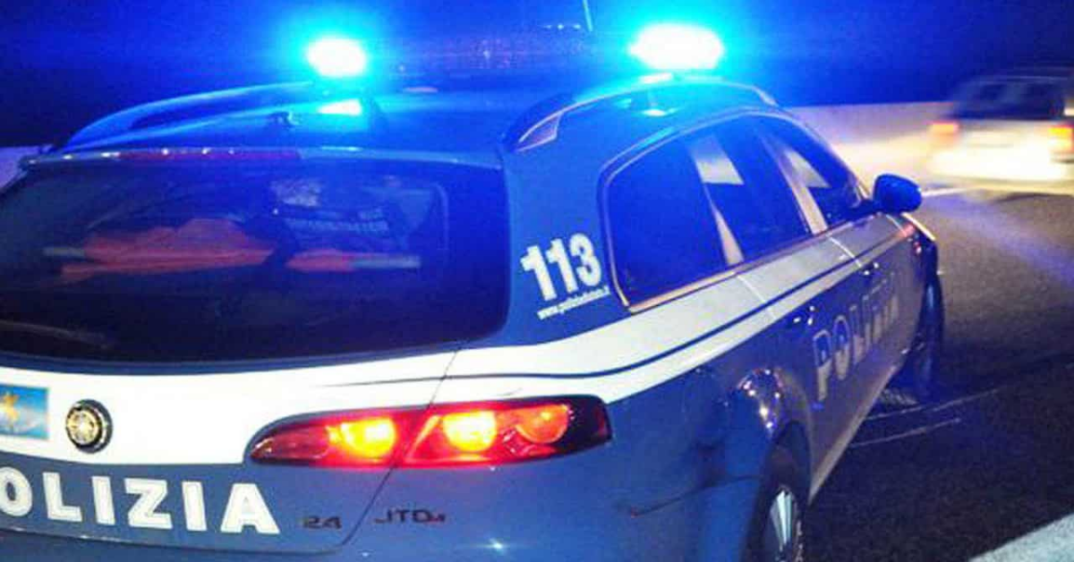 Caserta, lo facevano ogni volta che piangevano e le lasciavano senza cibo