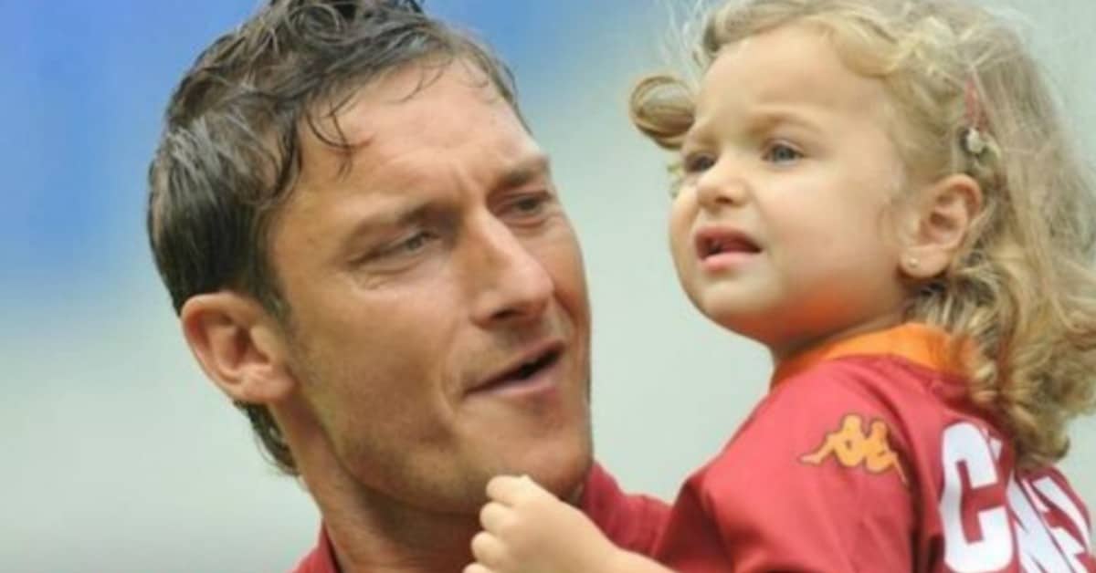 Francesco Totti: Chanel compie dodici anni