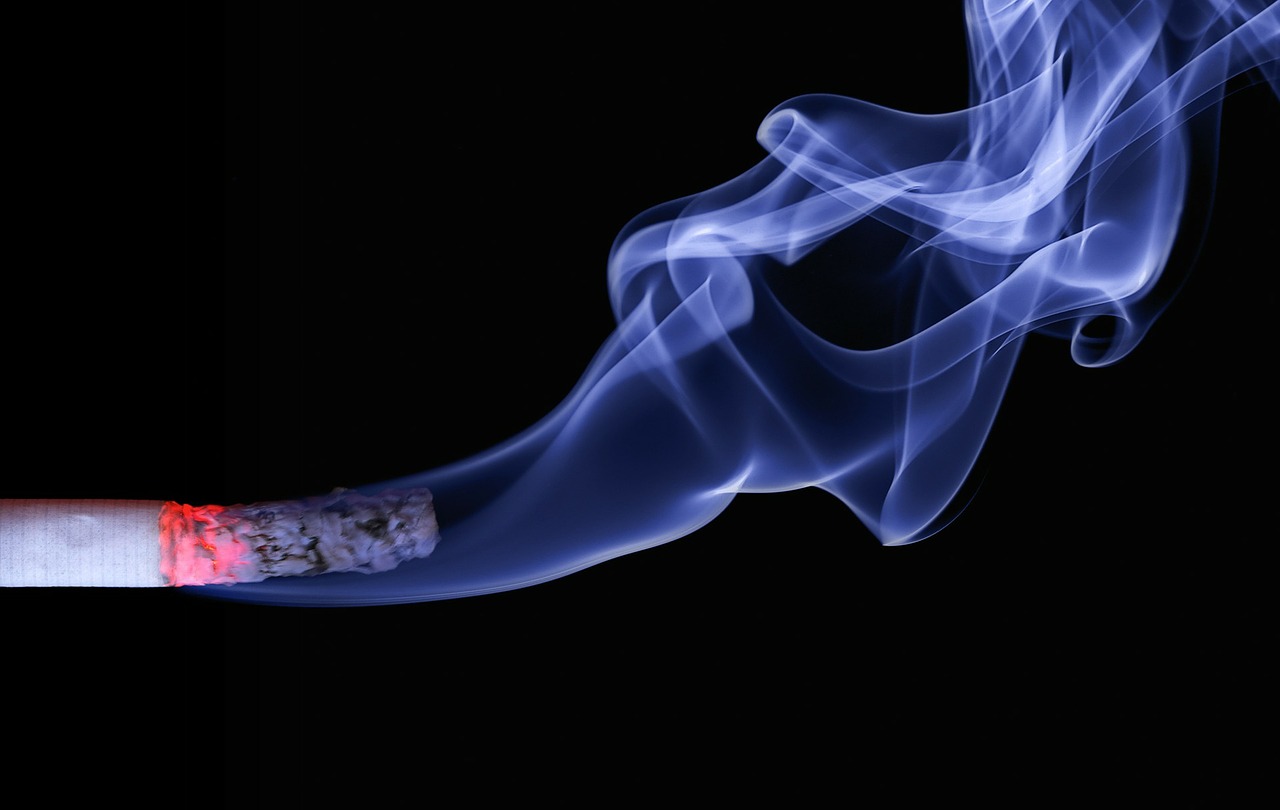 Denti rovinati dal fumo: smettere di fumare per il bene della bocca