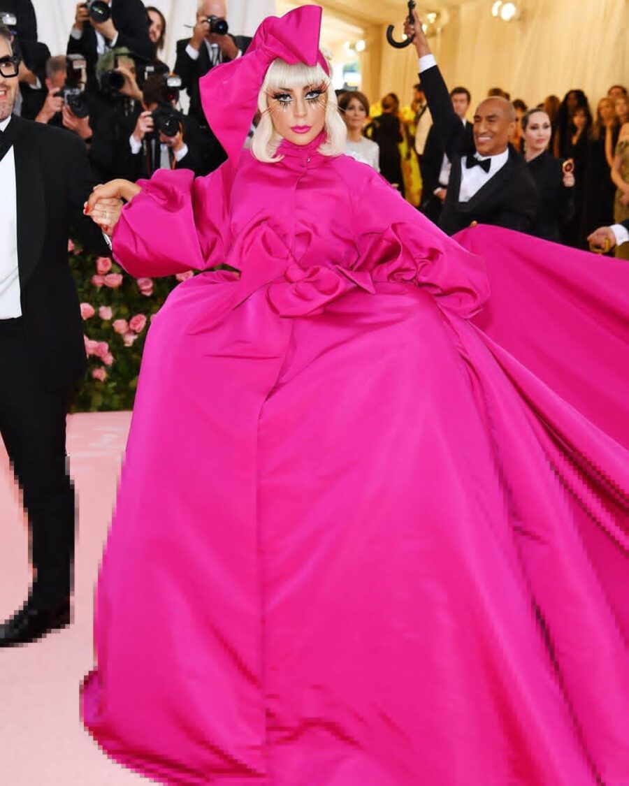 Lady Gaga met gala 