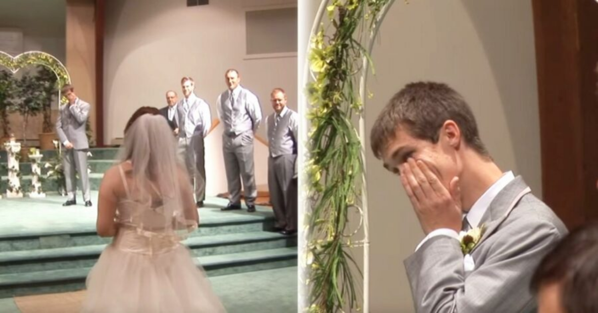 La canzone della sposa mentre va verso il marito all’altare