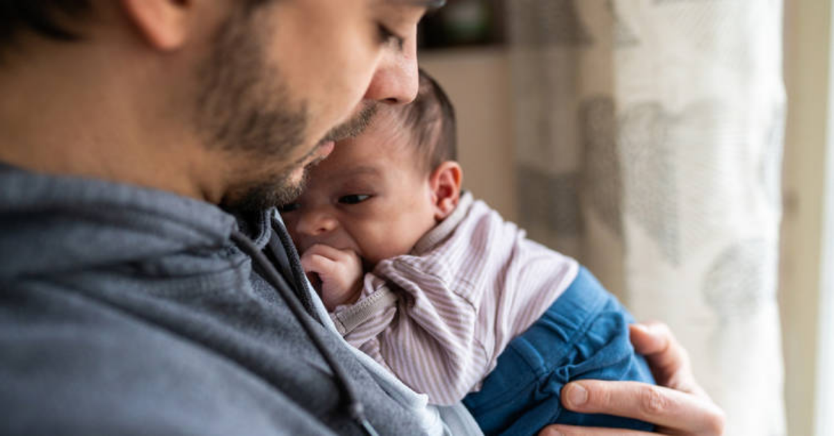 Papà lotta per amare il figlio, dopo che la moglie è rimasta accidentalmente incinta