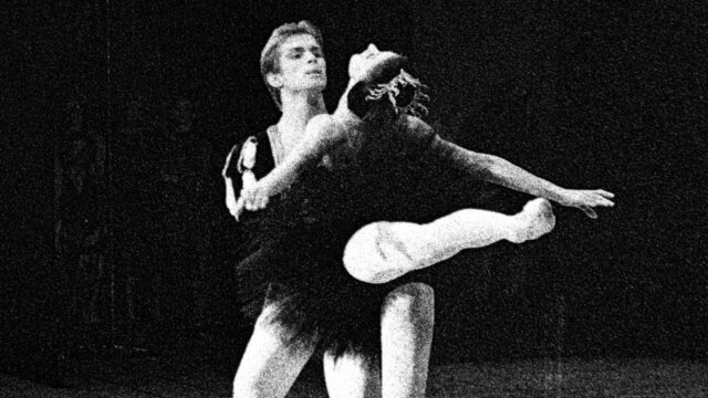 Nureyev - The White Crow