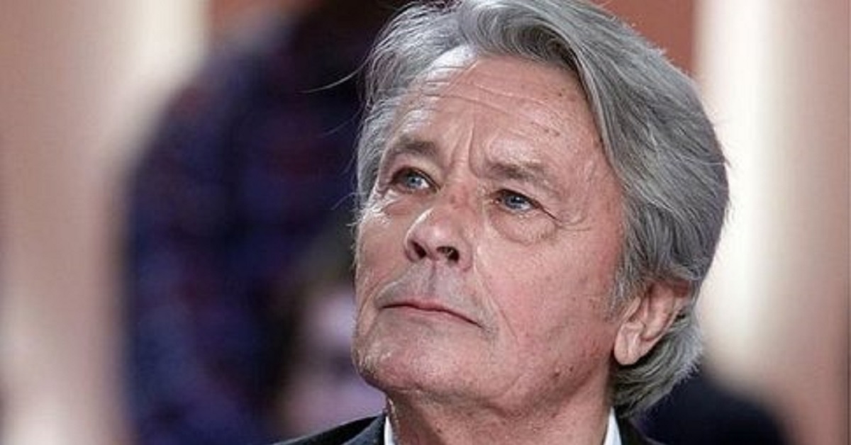 Alain Delon ricoverato in ospedale a Parigi