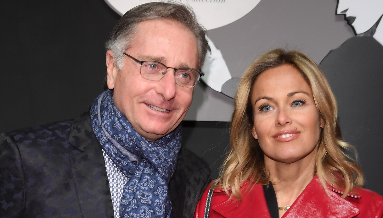 Paolo Bonolis compie 58 anni, Sonia Bruganelli gli fa gli auguri