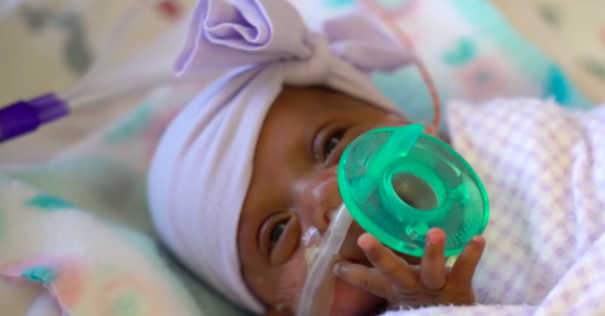 La storia di Saybie, la neonata più piccola al mondo