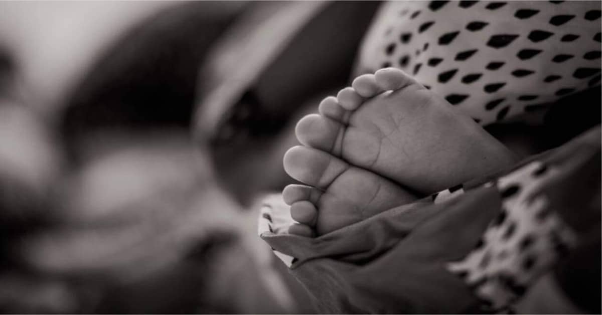 Fataumata si assenta durante il suio esame per dare alla luce il suo bambino