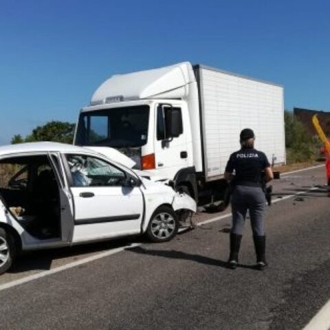 Incidente-Castelsardo-ha-perso-la-vita-un-giovane-ed-un-bambina-è-ferita-gravemente