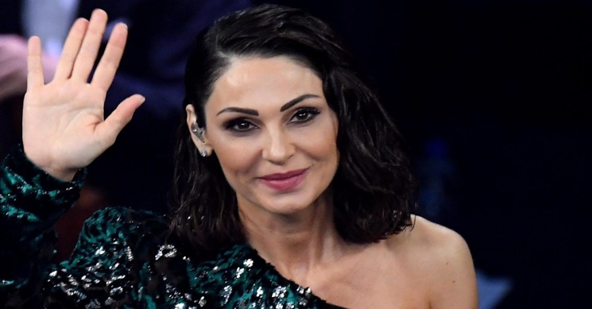 Anna Tatangelo, moglie di Gigi D’Alessio, pubblica una foto senza trucco. I fan: “irriconoscibile”