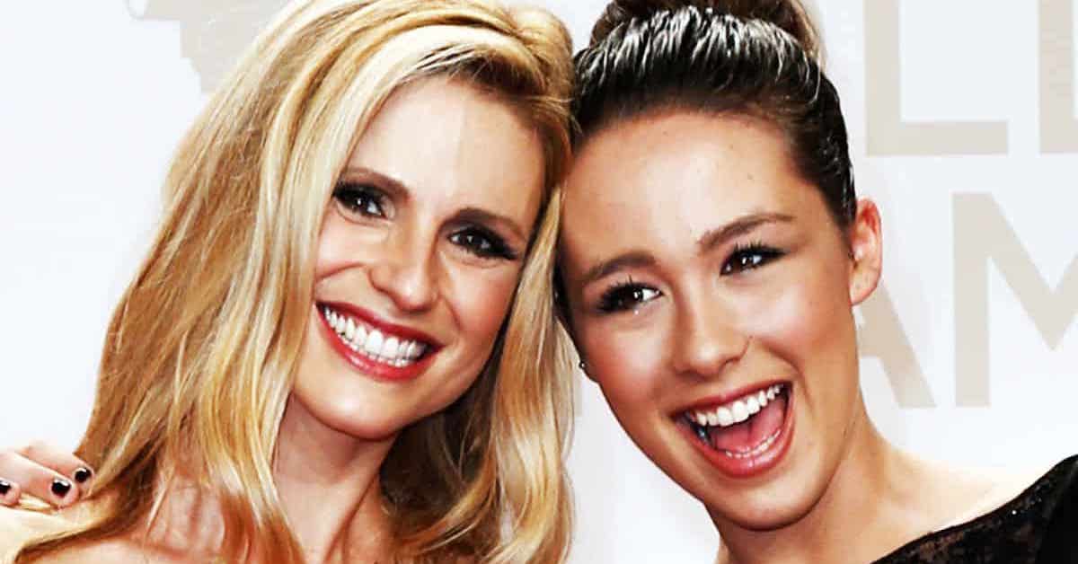 Michelle Hunziker “sgrida” Aurora sui social