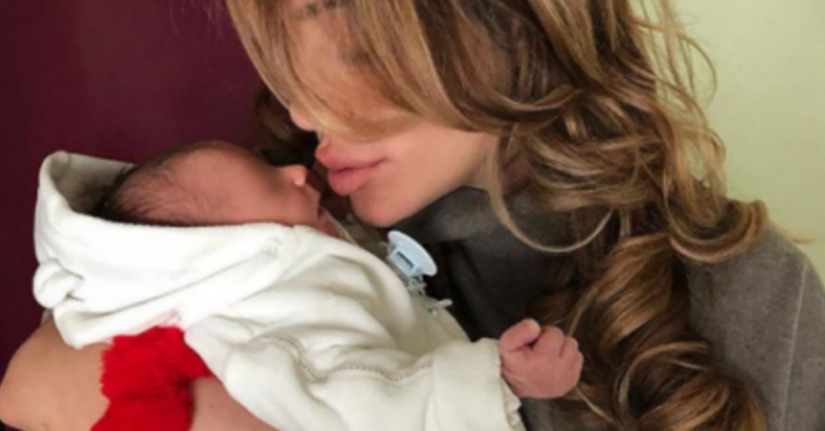 Desirèe Maldera di nuovo incinta. E’ una femminuccia. Ecco come si chiamerà la bambina.